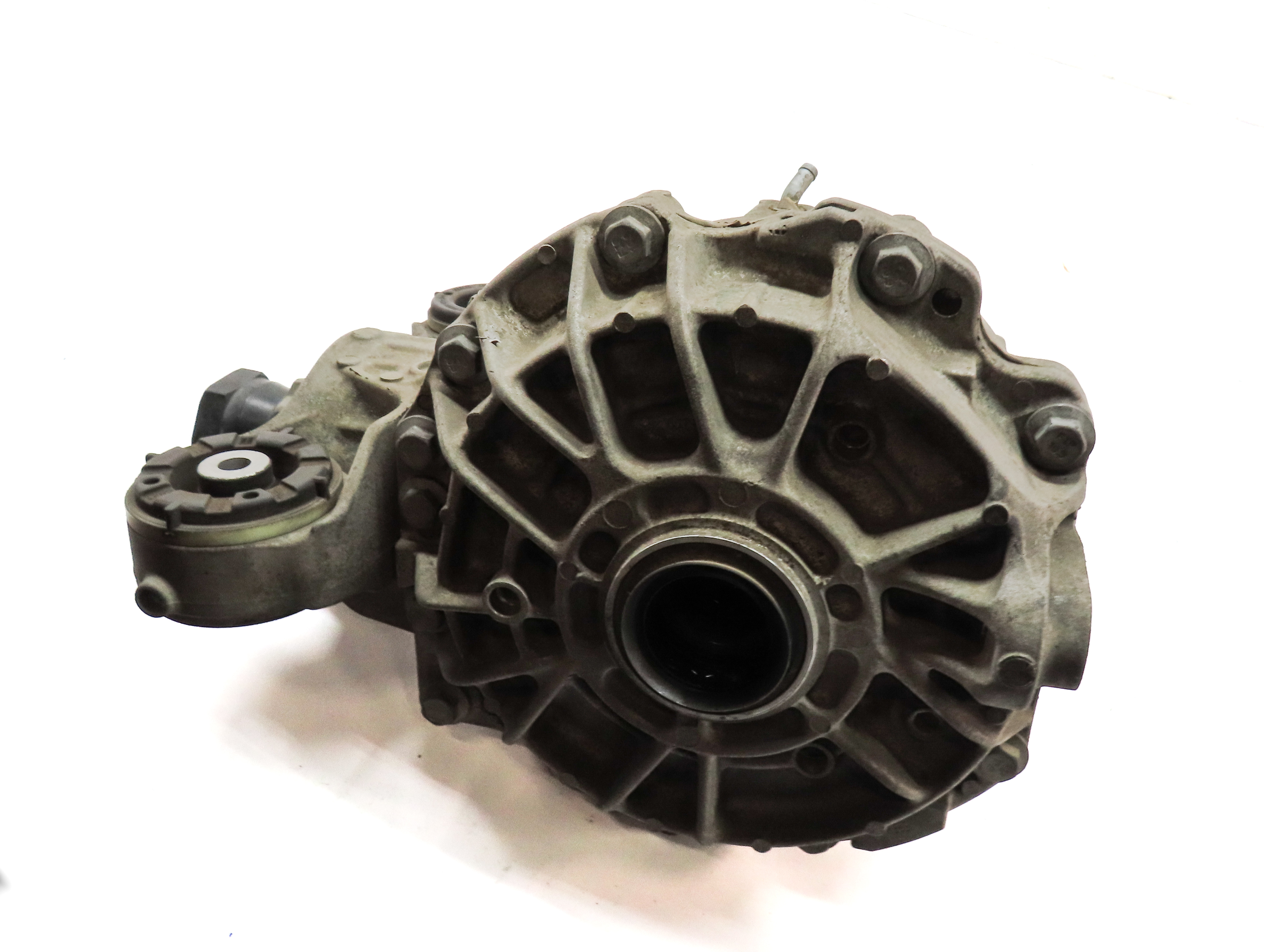 2013-2016 RANGE ROVER (L405) 5.0L SUPERCHARGED REAR DIFFERENTIAL (3.31 RATIO) — exact item pictured